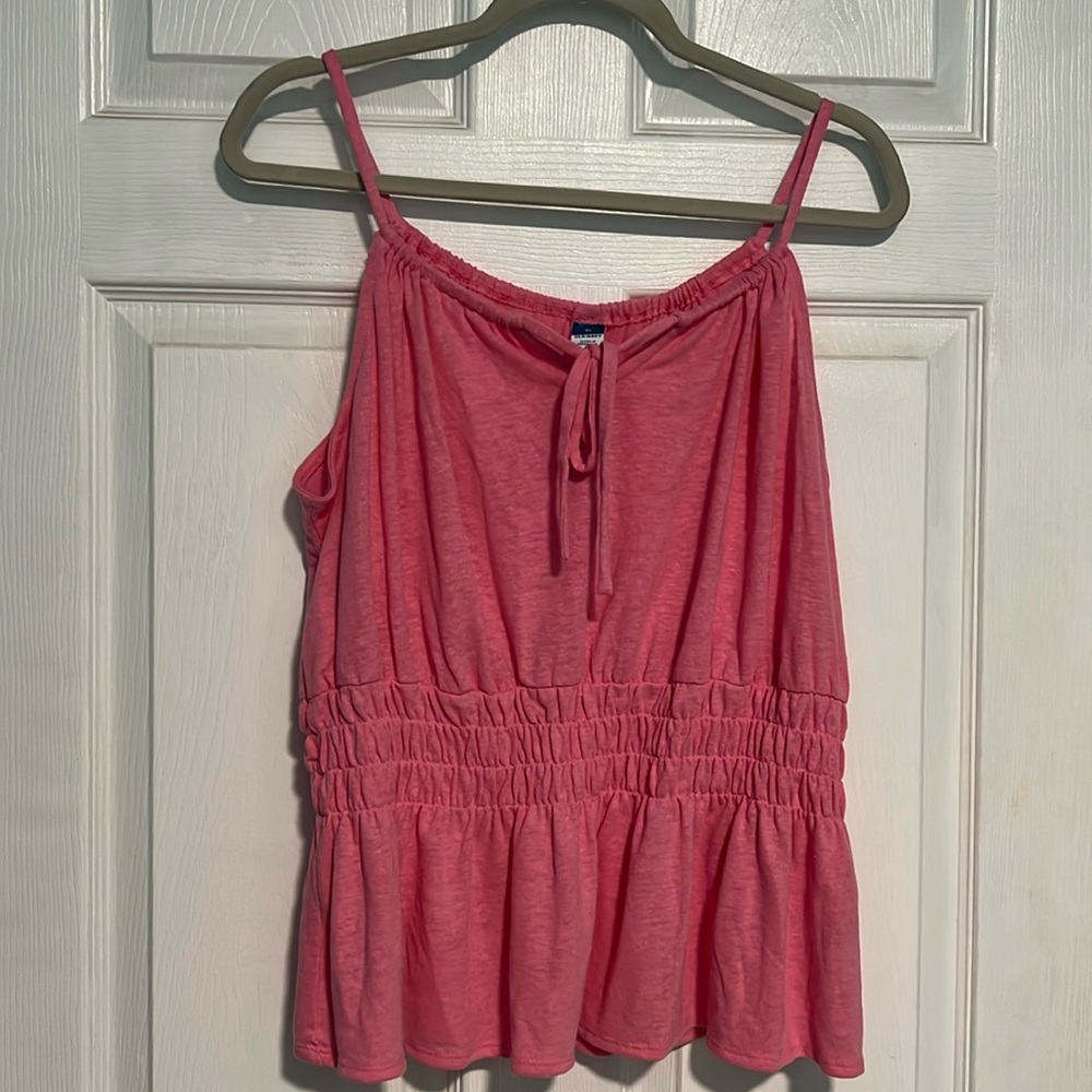 NWT Old Navy pink smocked tank